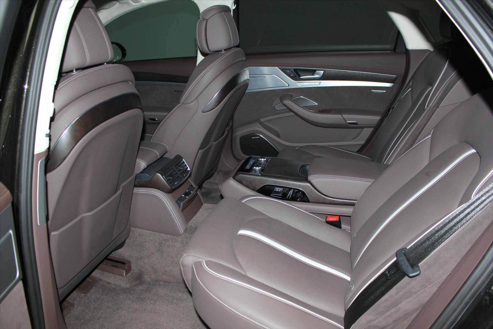 Audi A8 interieur arriere